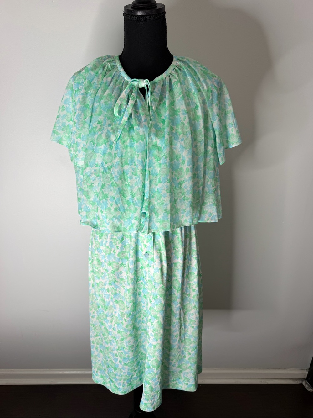 Vintage Pastel Floral 2 Pc Capelet Dress & Skirt Set Mint Green - Size Small